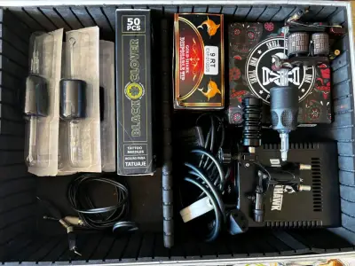Kit completo de tatuaje - miniatura 1
