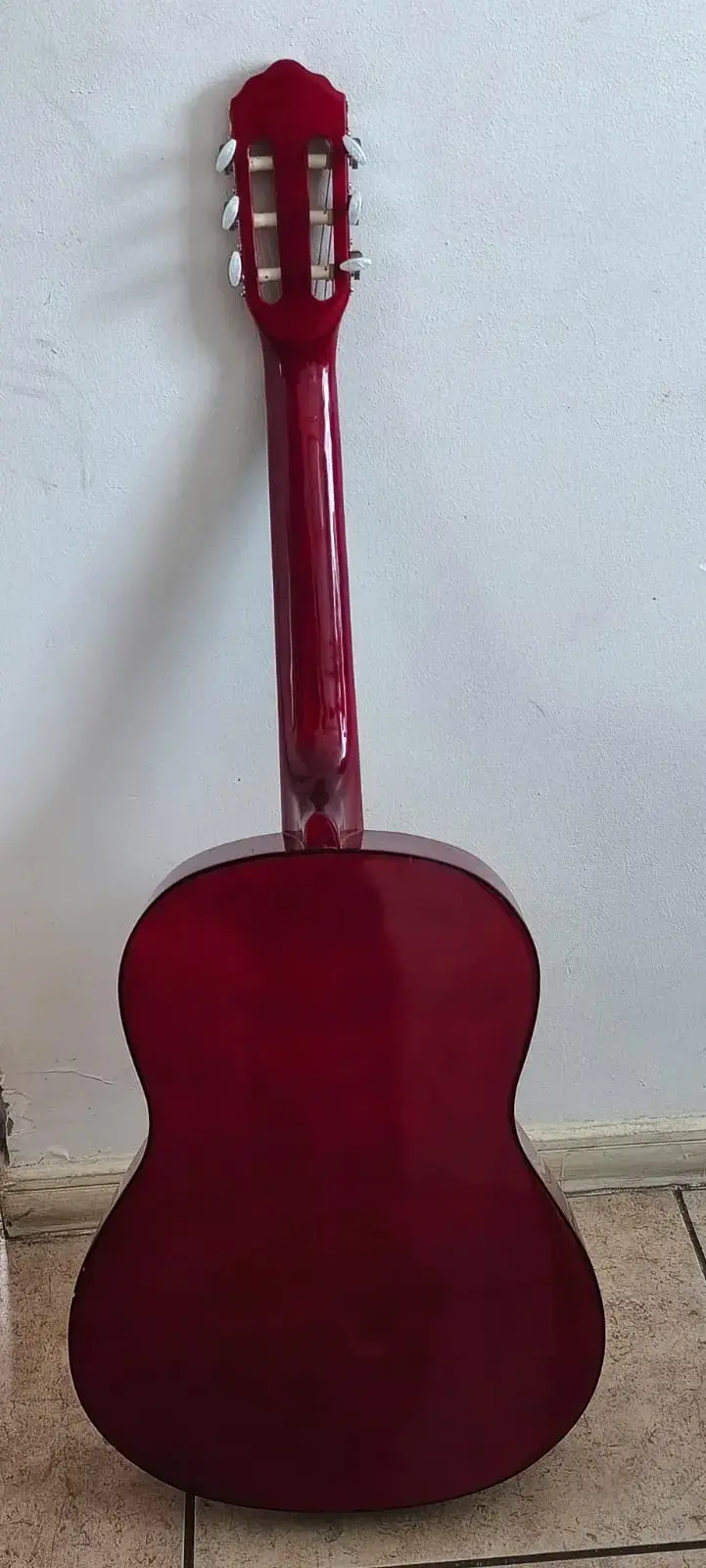 Guitarra clásica roja Alaguez - 4