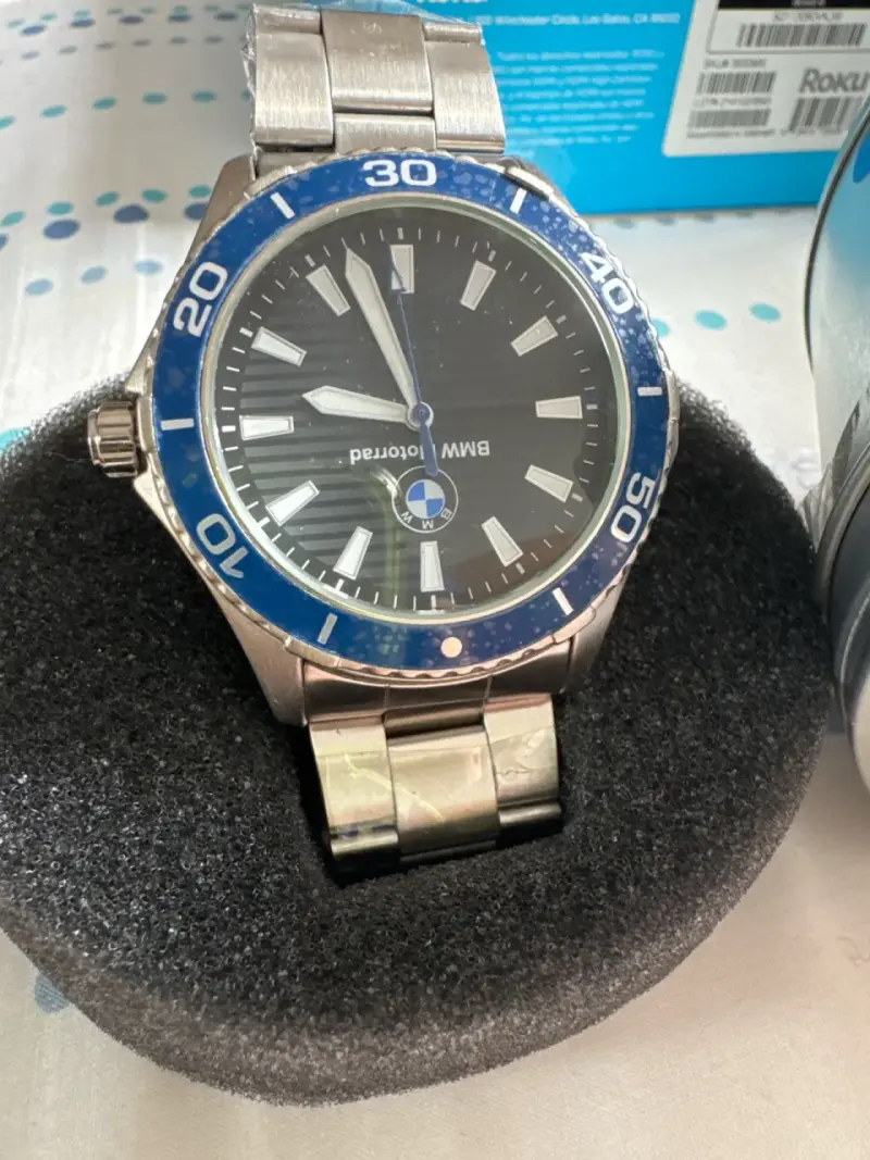 Reloj BMW azul y plateado - 1