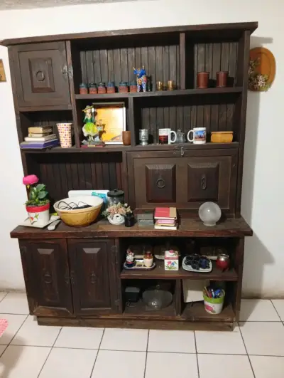 Mueble de madera rústico - miniatura 1