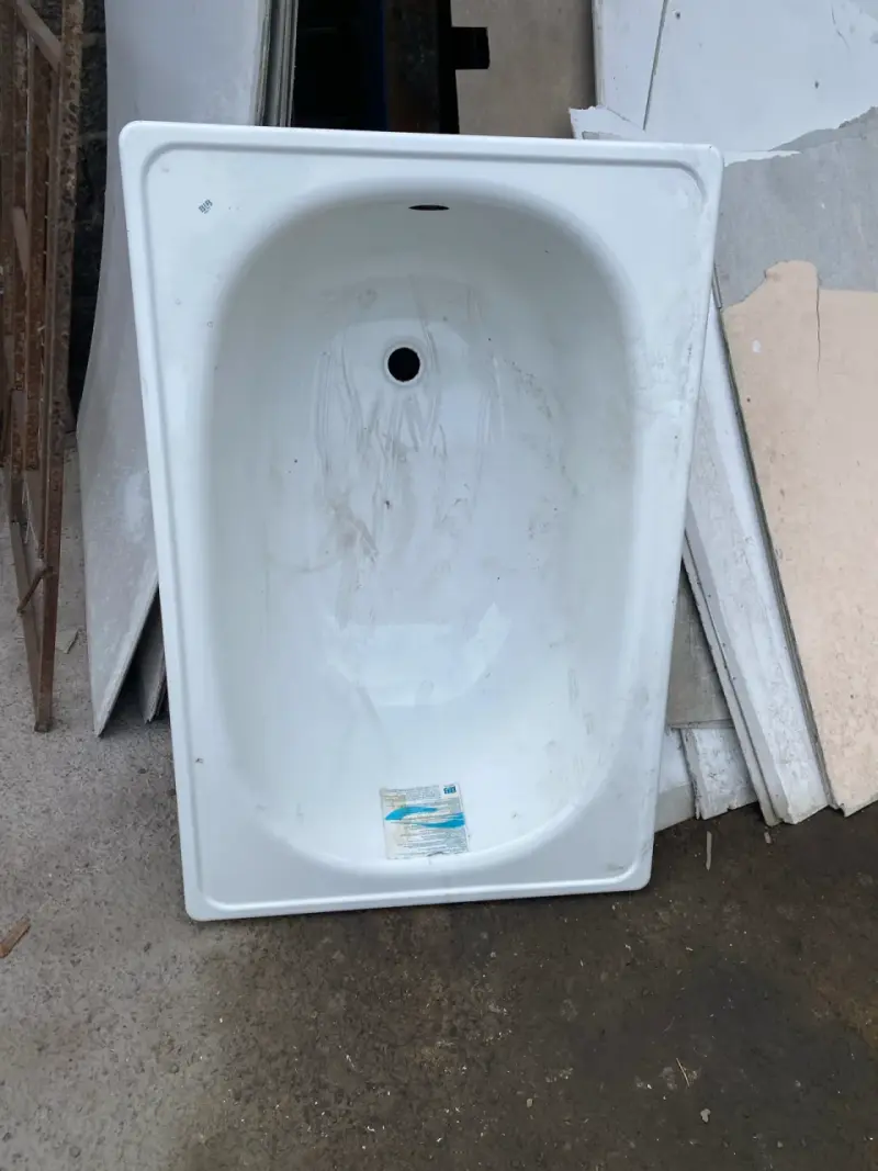 Tina de baño blanca rectangular - 1