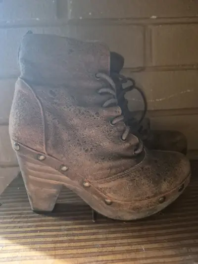 Botas altas marrones de cuero - miniatura 4