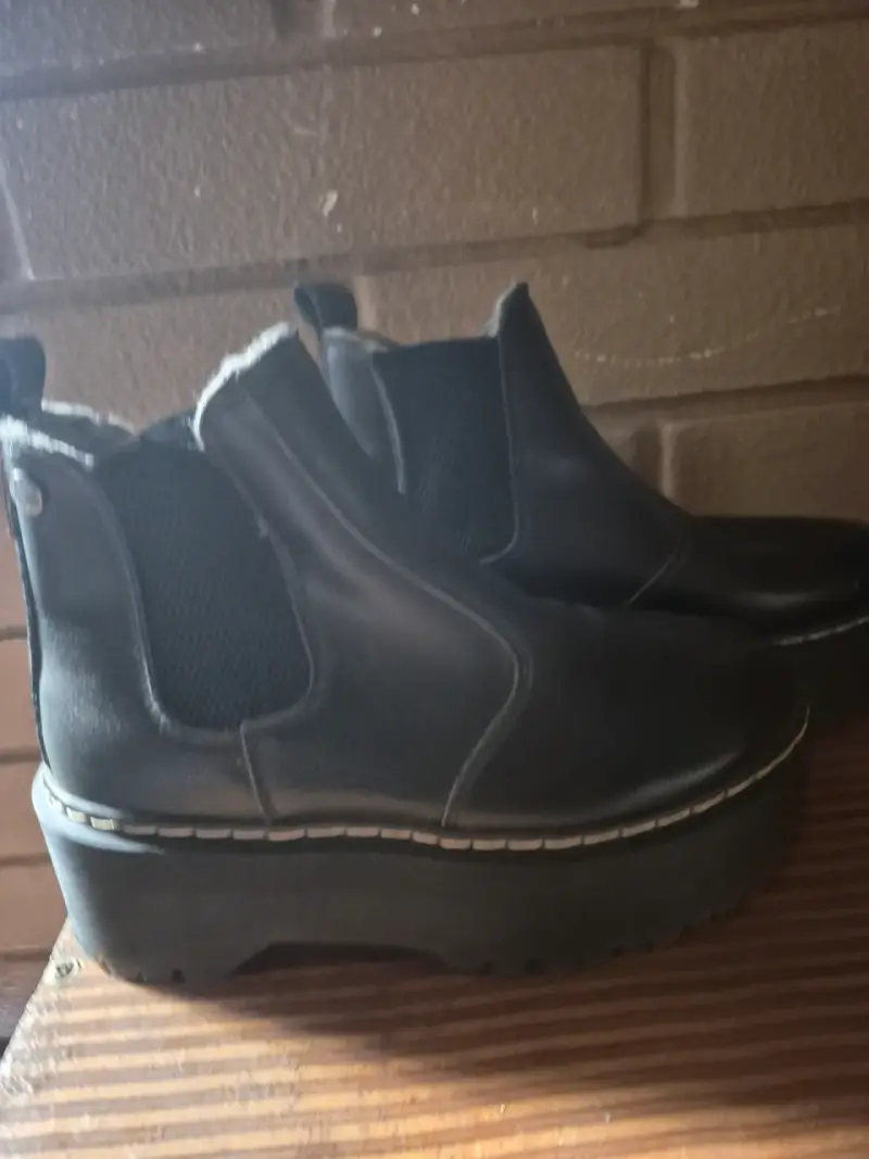 Botines negros con plataforma
