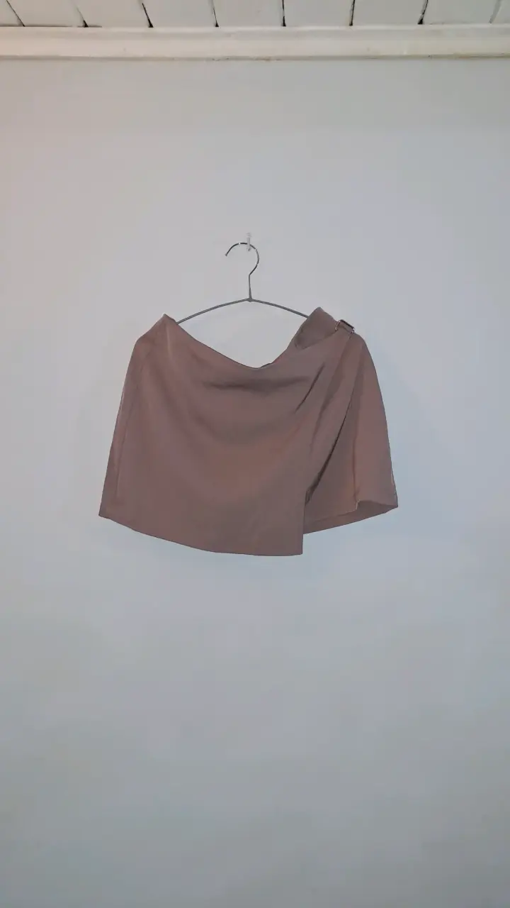 Short falda rosa suave