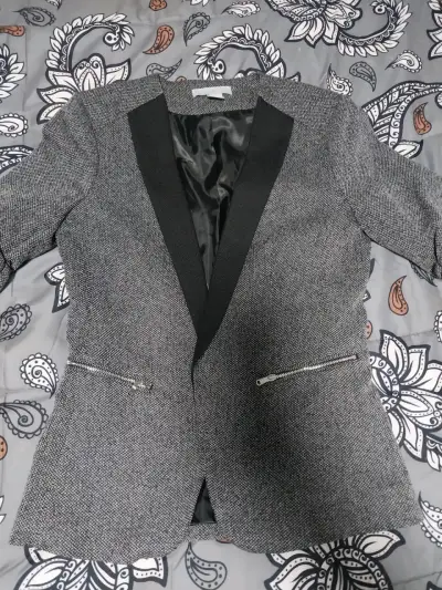 Blazer gris con detalle negro - miniatura 2