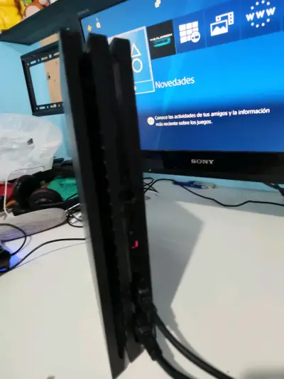 Consola PlayStation 4 pro 1 tb  con control - miniatura 5