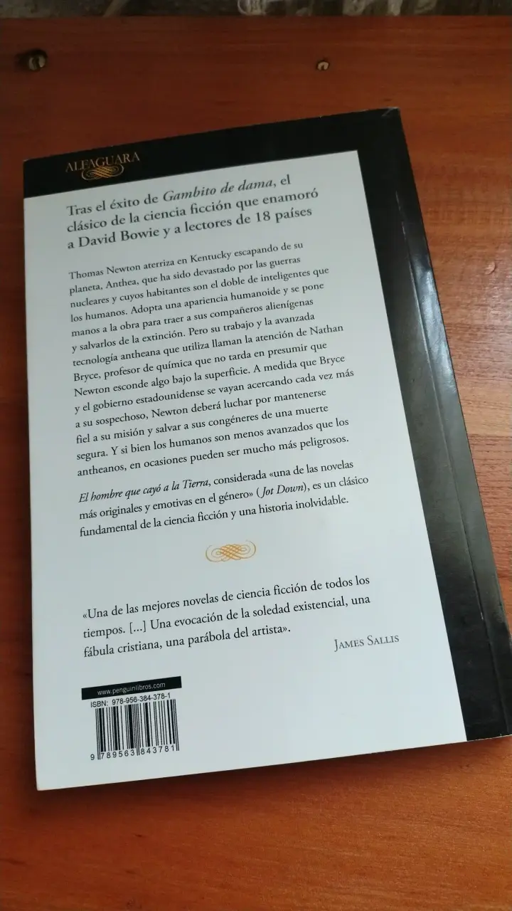 Libro 'El hombre que cayó a la Tierra' - 2