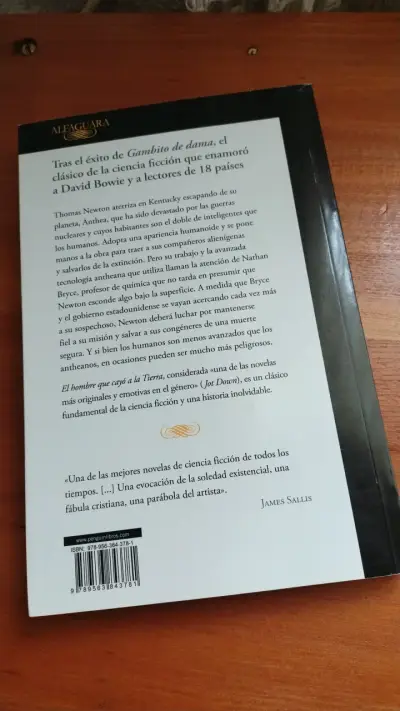 Libro 'El hombre que cayó a la Tierra' - miniatura 2