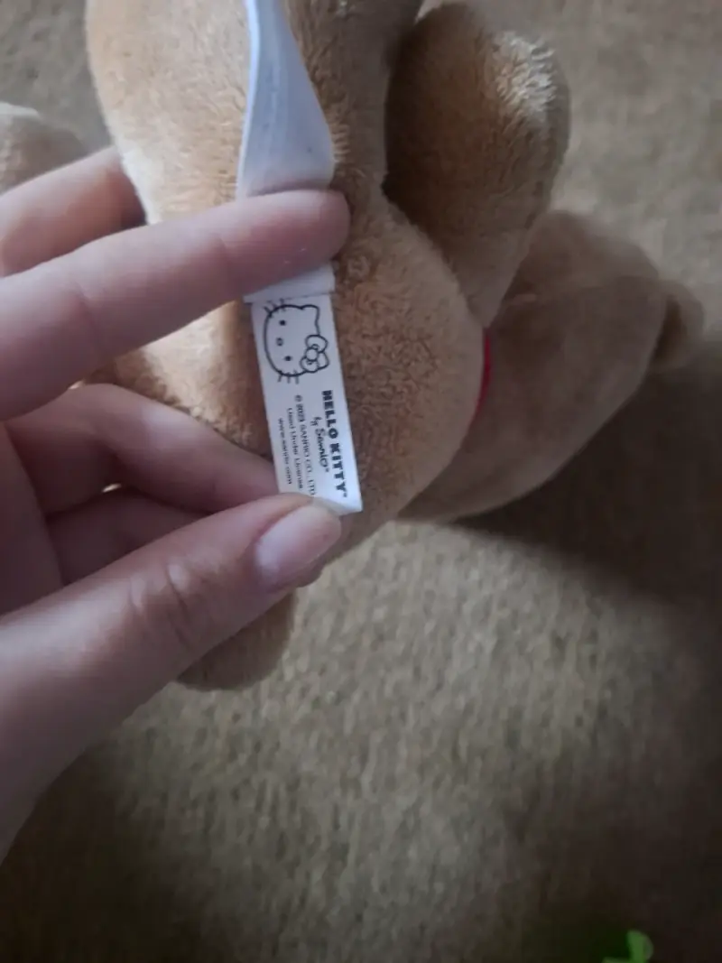 Peluche oso con lazo rojo de hello kitty - 4