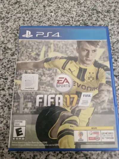 Juego FIFA 17 para PS4 - miniatura 1
