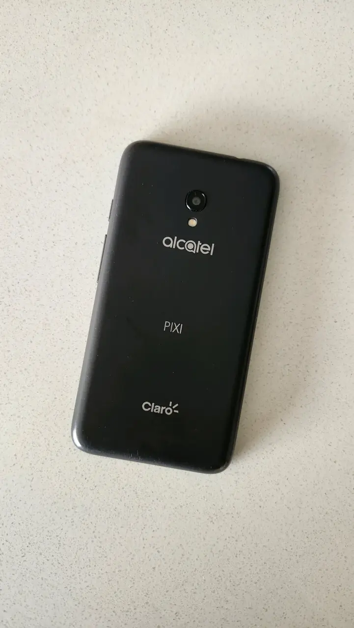 Smartphone negro básico Alcatel Pixi - 5