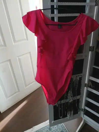 Faldas, vestidos y body lata calidad y buen estado - miniatura 6