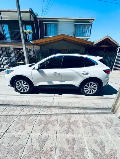 Ford Escape Hybrid Titanium 2.5 AWD - miniatura 2