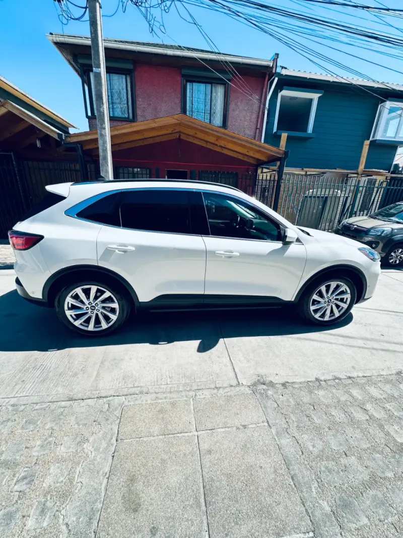 Ford Escape Hybrid Titanium 2.5 AWD - 3