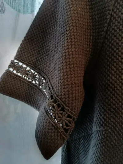 Vestido negro con encaje - miniatura 1