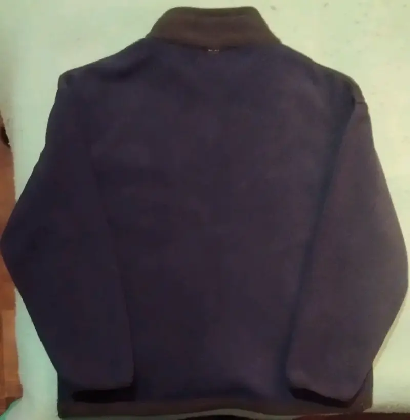 Chaqueta polar negra con logo - 2