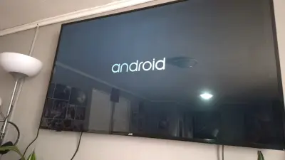 Televisor JVC 55 pulgadas - miniatura 2