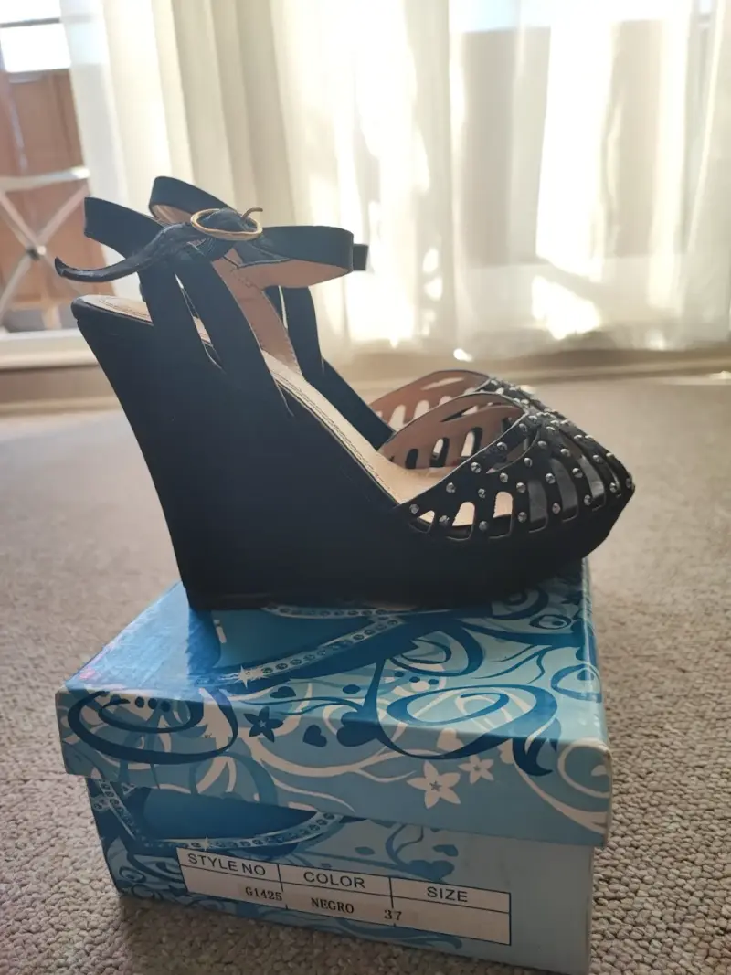 Sandalias negras con tachas - 2