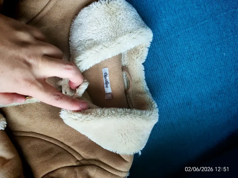 Abrigo de niño con bordados - 2