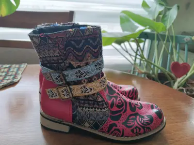 Botines coloridos con diseño étnico - miniatura 1