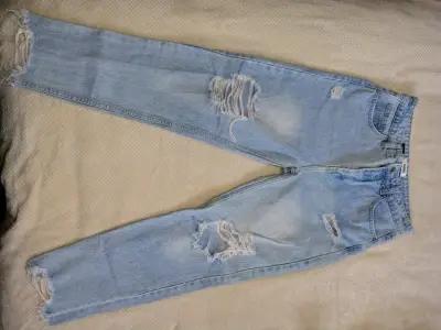 Jeans celestes rotos - miniatura 1