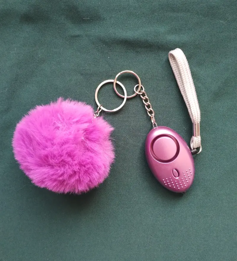 Llavero de alarma personal morado