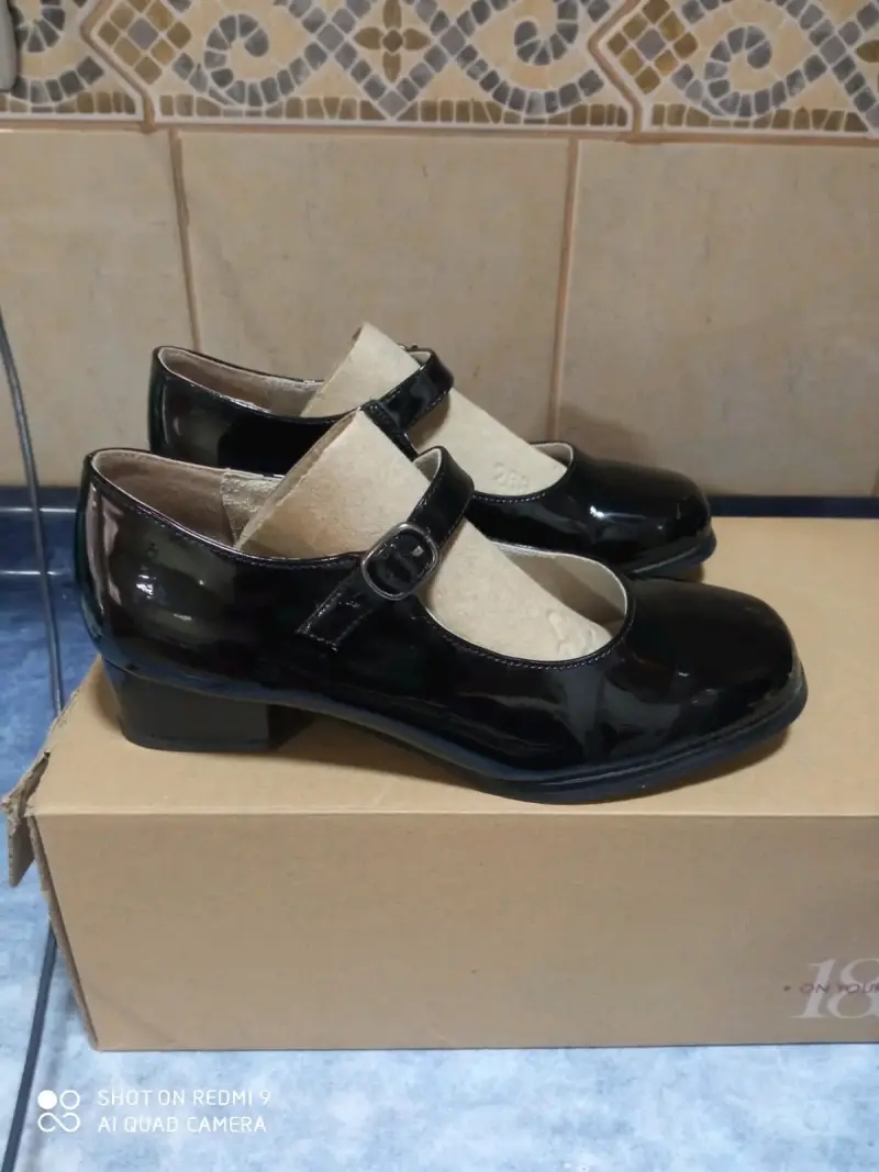 Zapatos negros charol con hebilla - 1