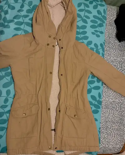 Parka beige con capucha - miniatura 4