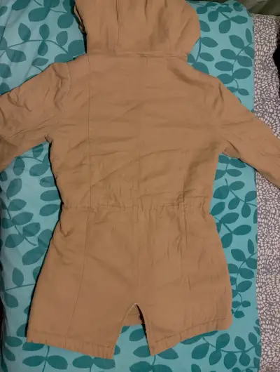 Parka beige con capucha - miniatura 6