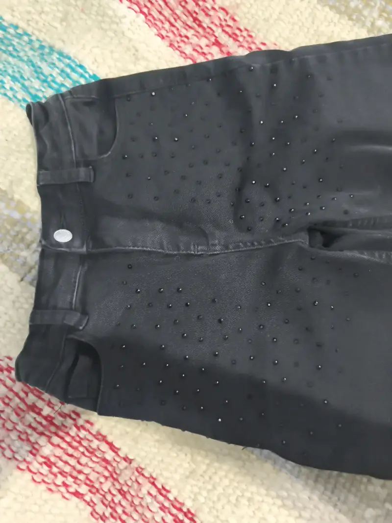 Pantalones negros talla 6 con detalles - 2