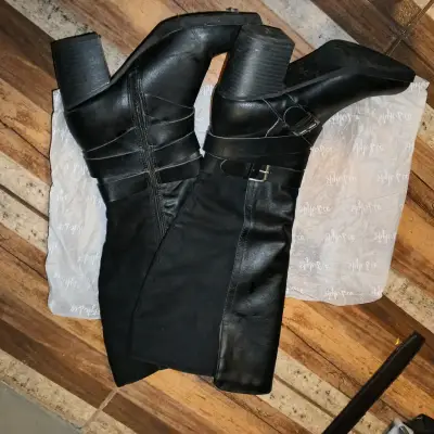 Botas negras de cuero altas - miniatura 2
