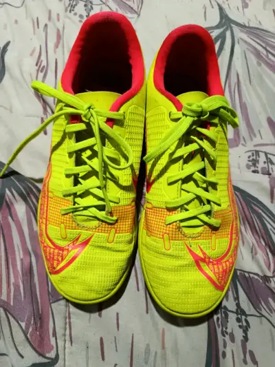 Zapatillas deportivas amarillas Nike mercurial - miniatura 1