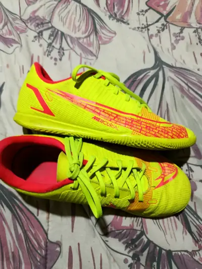 Zapatillas deportivas amarillas Nike mercurial - miniatura 2