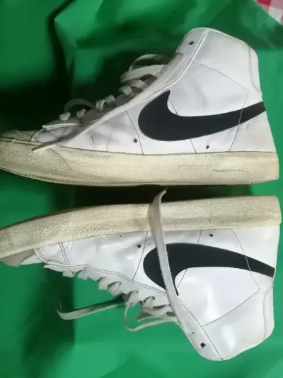 Zapatillas Nike , caña alta. - miniatura 1