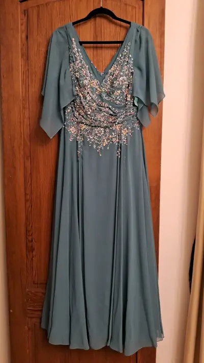 Vestido madrina largo azul bordado.marca Pronovias - miniatura 1