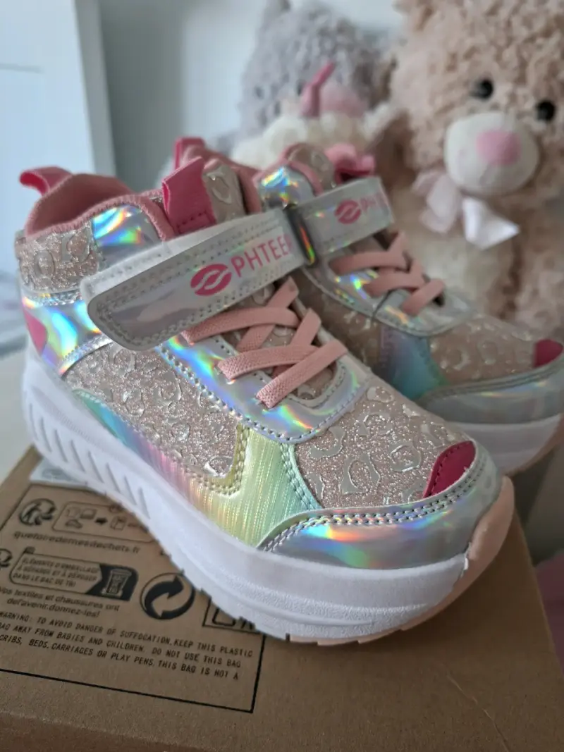 Zapatillas brillantes con ruedas adaptables - 2
