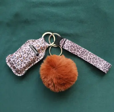 Set llavero con pompón - miniatura 1