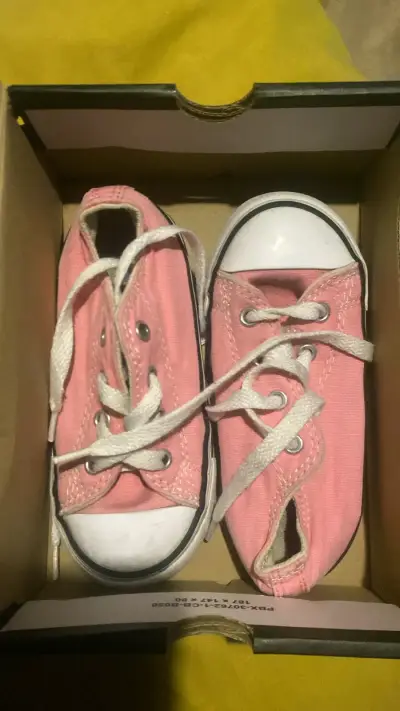 Zapatillas rosas para niña - miniatura 2