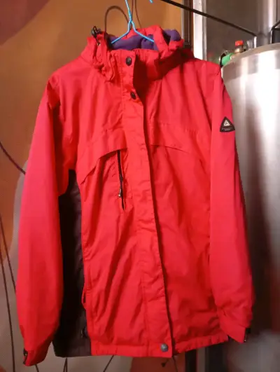 Chaqueta rosada impermeable - miniatura 1