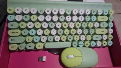 Teclado retro inalámbrico verde - miniatura 1