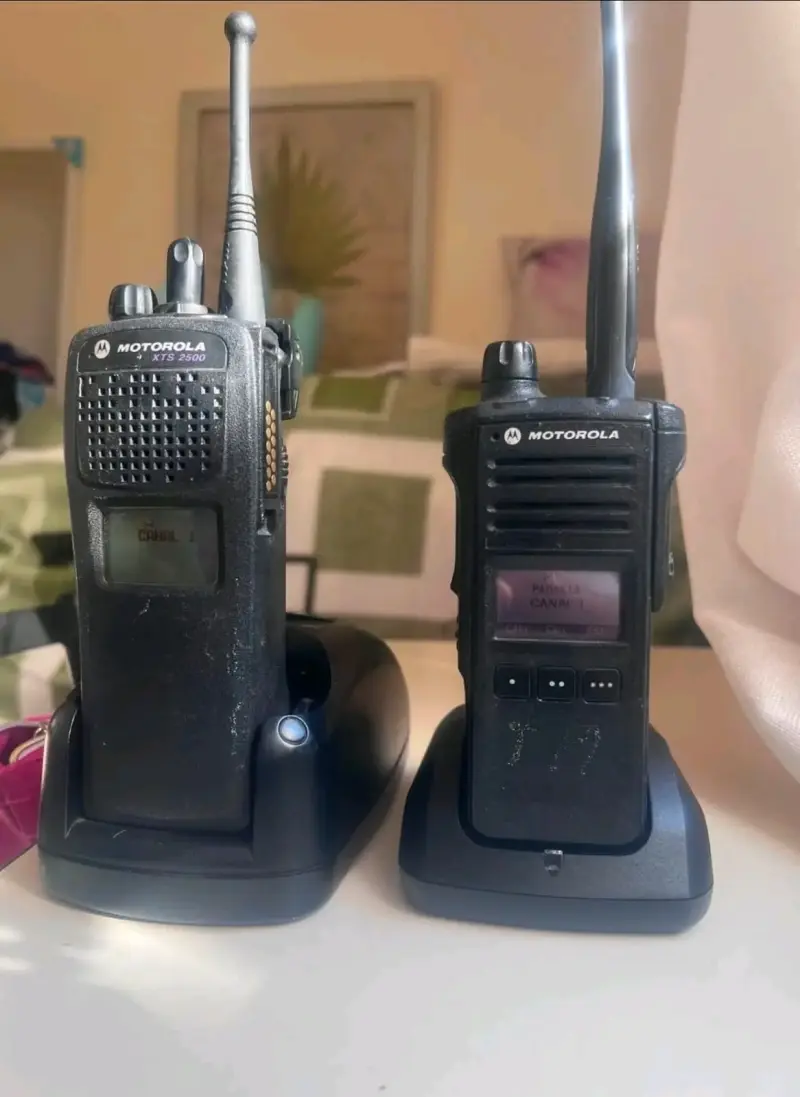 Radios Motorola XTS 2500 y APX 1000