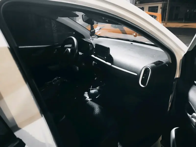 Auto compacto blanco en venta Kia morning 2019 - 3