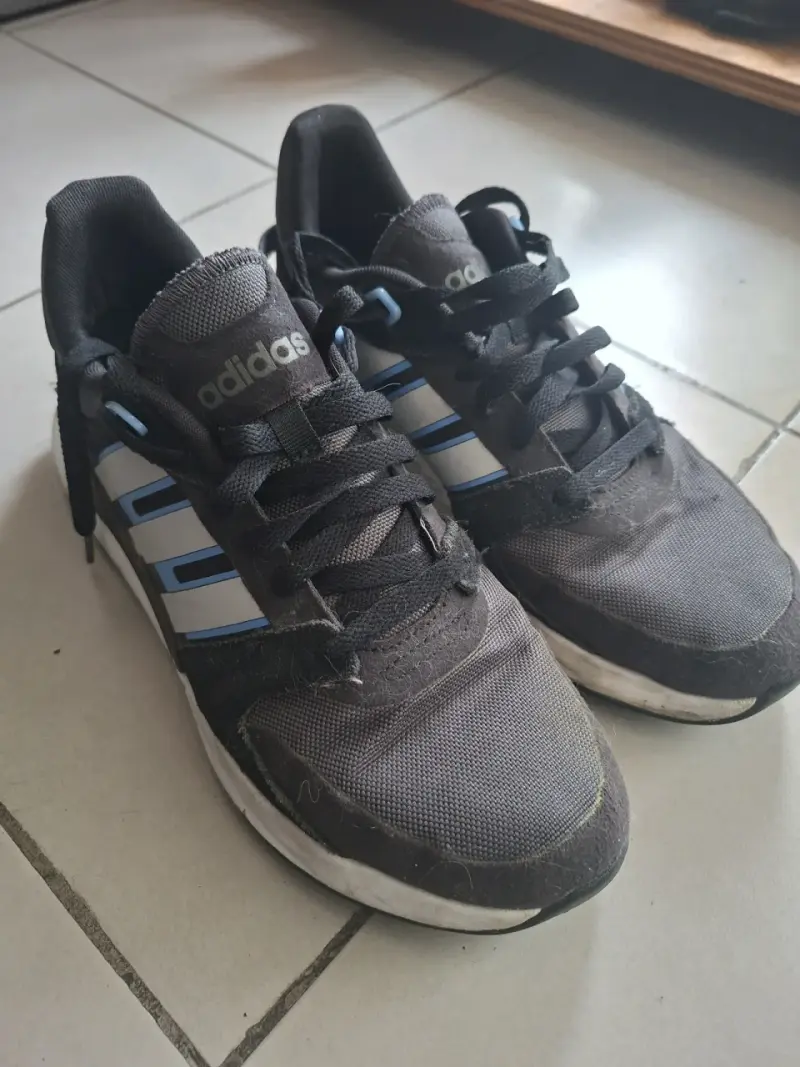 Zapatillas Adidas Run 90s.talla 41.5 - 2