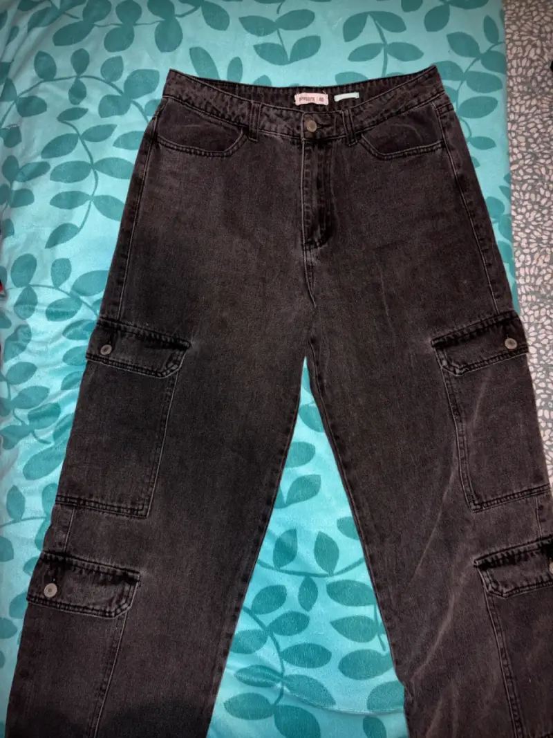 Pantalones cargo negros - 1