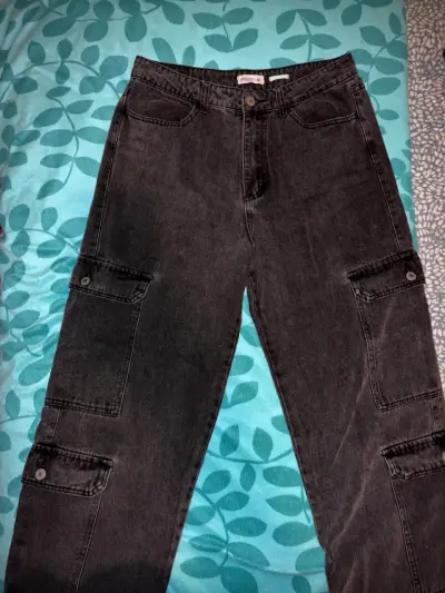 Pantalones cargo negros - miniatura 1