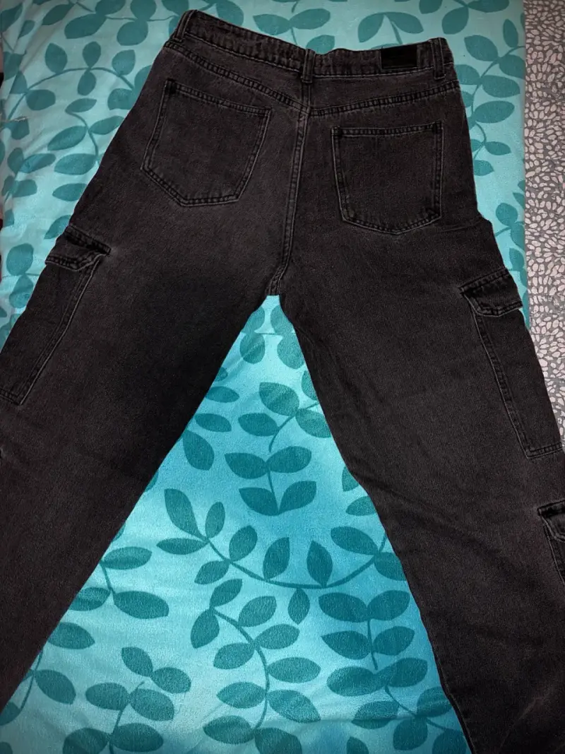 Pantalones cargo negros - 2