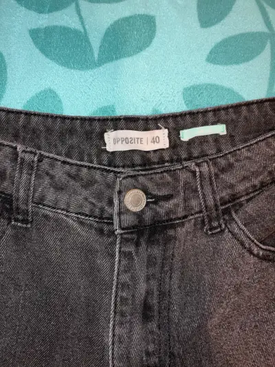 Pantalones cargo negros - miniatura 4