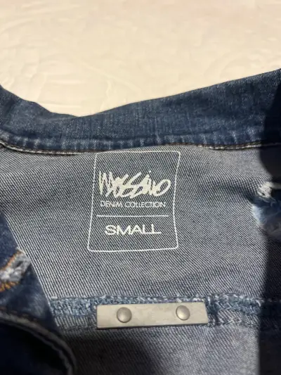 Chaqueta de mezclilla azul desflecada - miniatura 5