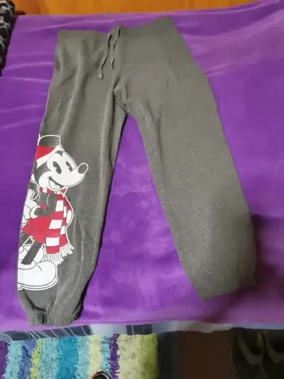 Pantalón buzo gris con personaje Disney Talla M L - miniatura 1