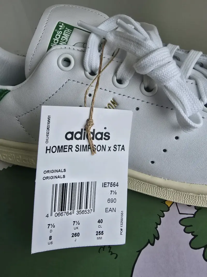 Zapatilla blanca Adidas x Homer Simpson - 3
